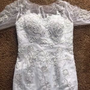 WEDDING DRESS BEAUTIFUL LACE